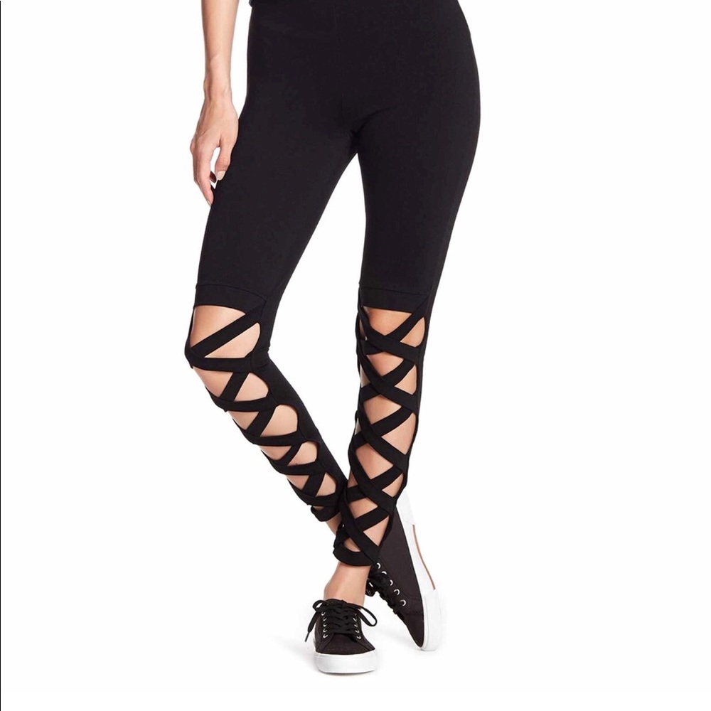 HP! Criss cross open front leggings